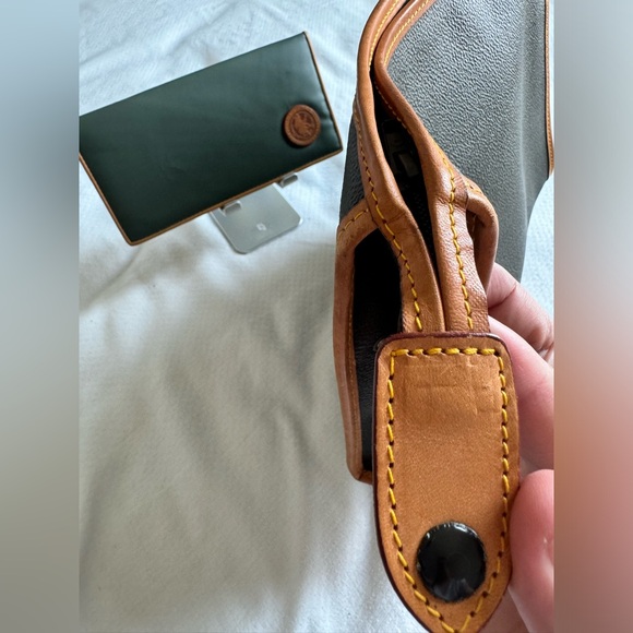 🙏Hunting World Pouch with brown wallet - Picture 13 of 17